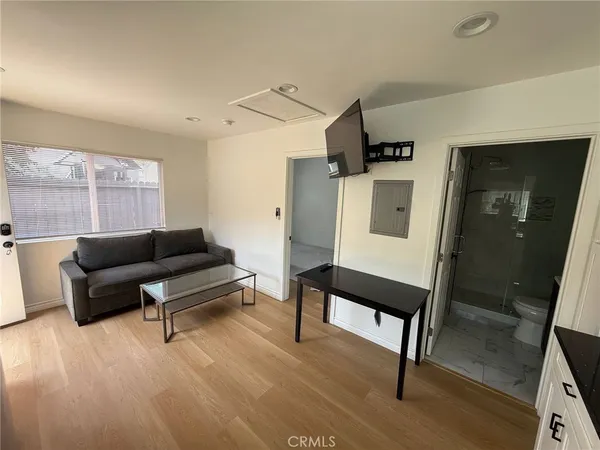 $2,350 | 12610 Martha Street, Unit 2, Valley Village, CA 91607