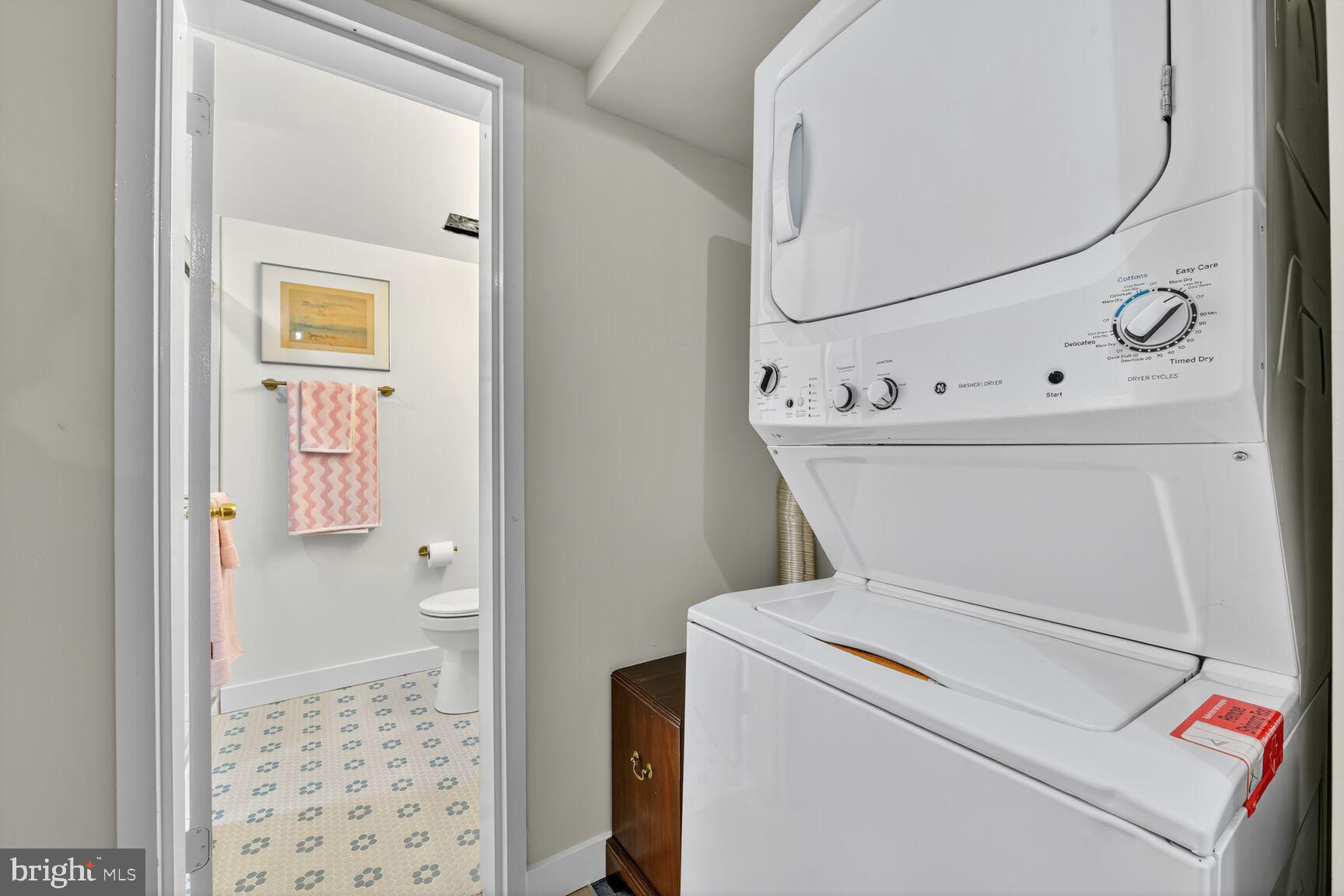 2208 Castle Rock Square, Unit 2B Reston, VA 20191 - Photo 25 of 51 Laundry