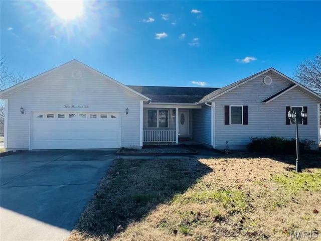 $275,000 | 310 West Howard Drive, Puxico, MO 63960