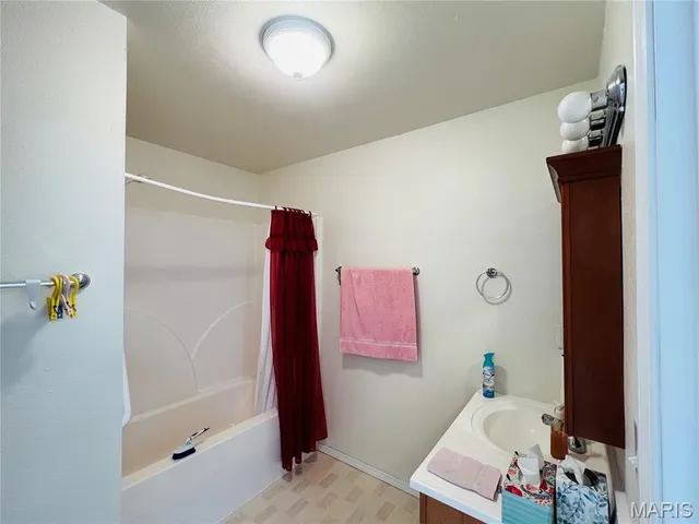 $275,000 | 310 West Howard Drive, Puxico, MO 63960