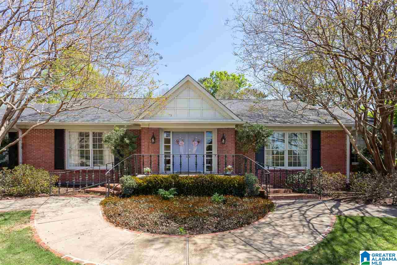 21 Christopher Way Anniston, AL 36207 - Photo 2 of 49