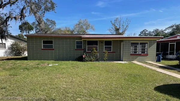 $1,600 | 1330 Fernvale Avenue, Sebring, FL 33870