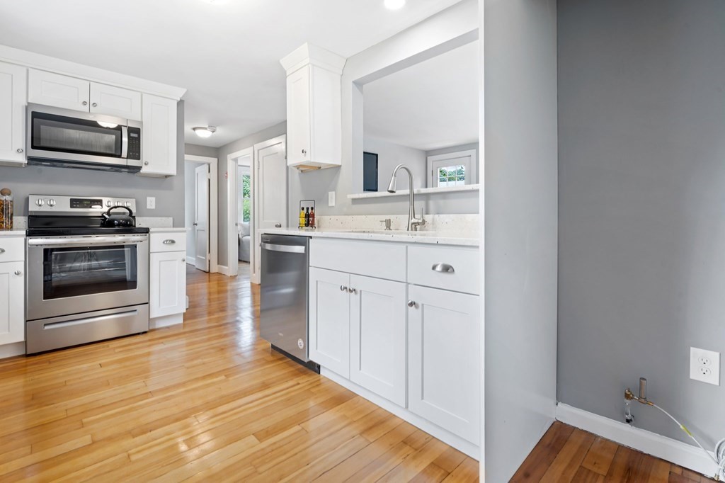 6 Gowing Road Wilmington, MA 01887 - Photo 7 of 23 Gallery Image 7