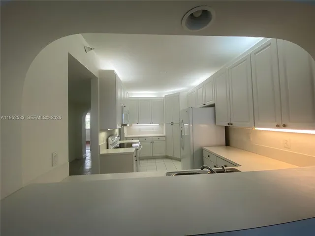 $3,450 | 10700 Northwest 66th Street, Unit 404, Doral, FL 33178