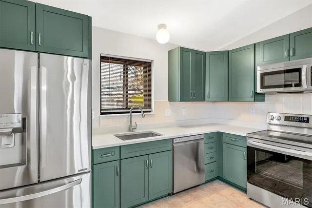 $299,900 | 203 Walden Drive, Eureka, MO 63025