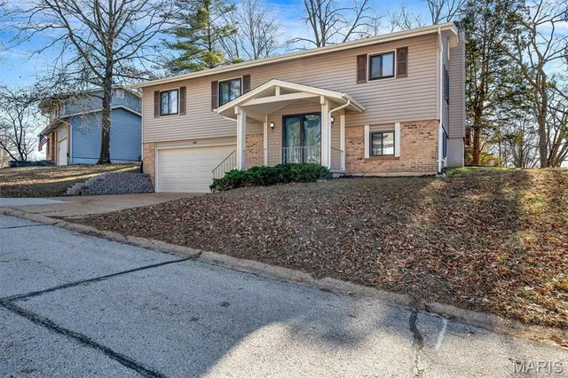 $299,900 | 203 Walden Drive, Eureka, MO 63025