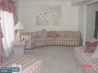 10 Ashley Road Sewell, NJ 08080 - Photo 3 of 10 Living Room