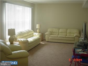 10 Ashley Road Sewell, NJ 08080 - Photo 8 of 10 Family Room
