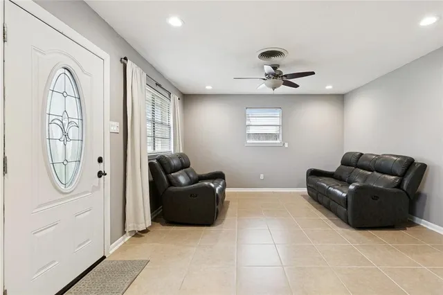 $1,950 | 4408 Camel Street, Metairie, LA 70001