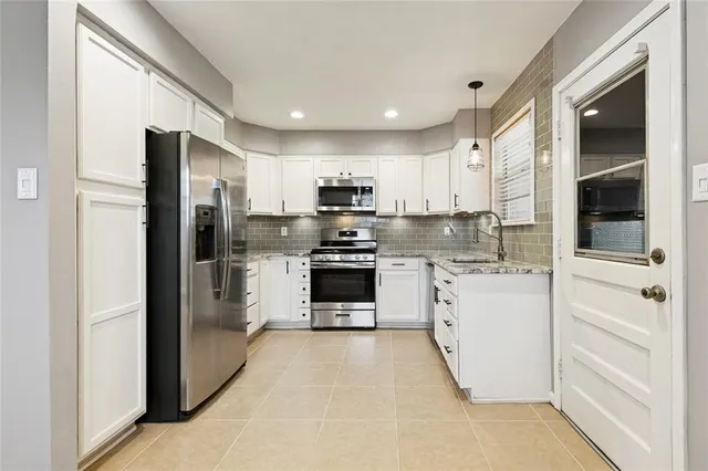 $1,950 | 4408 Camel Street, Metairie, LA 70001