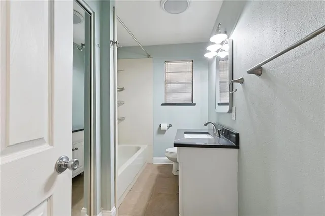 $1,950 | 4408 Camel Street, Metairie, LA 70001