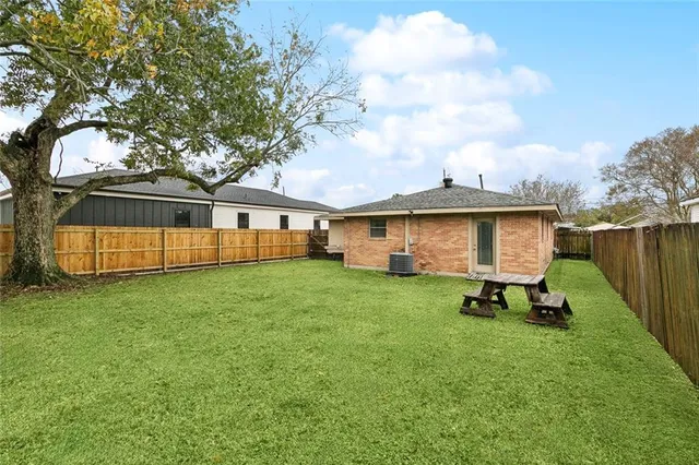 $1,950 | 4408 Camel Street, Metairie, LA 70001