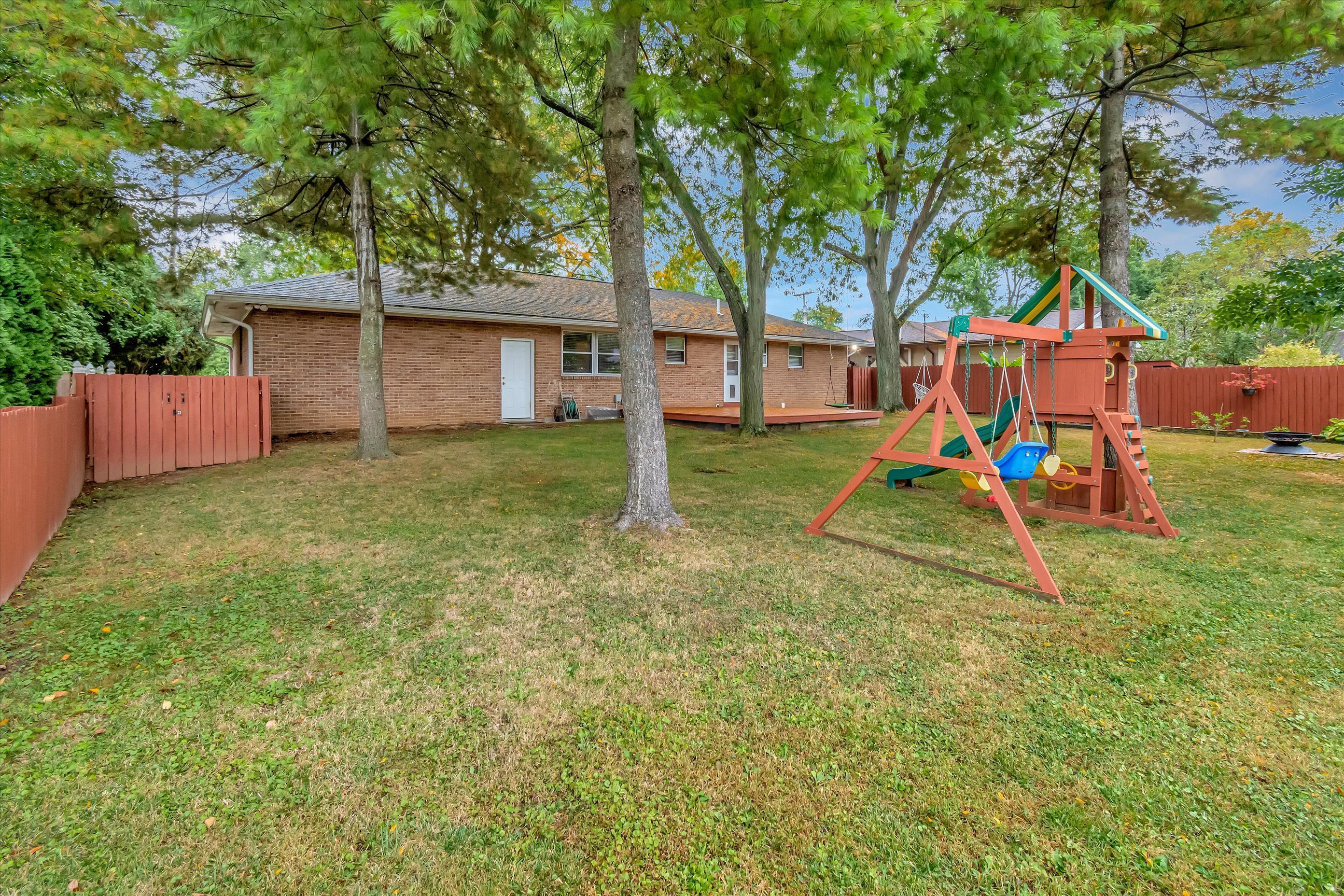 415 James Road Columbus, OH 43230 - Photo 34 of 36 F8_415JamesRd_37