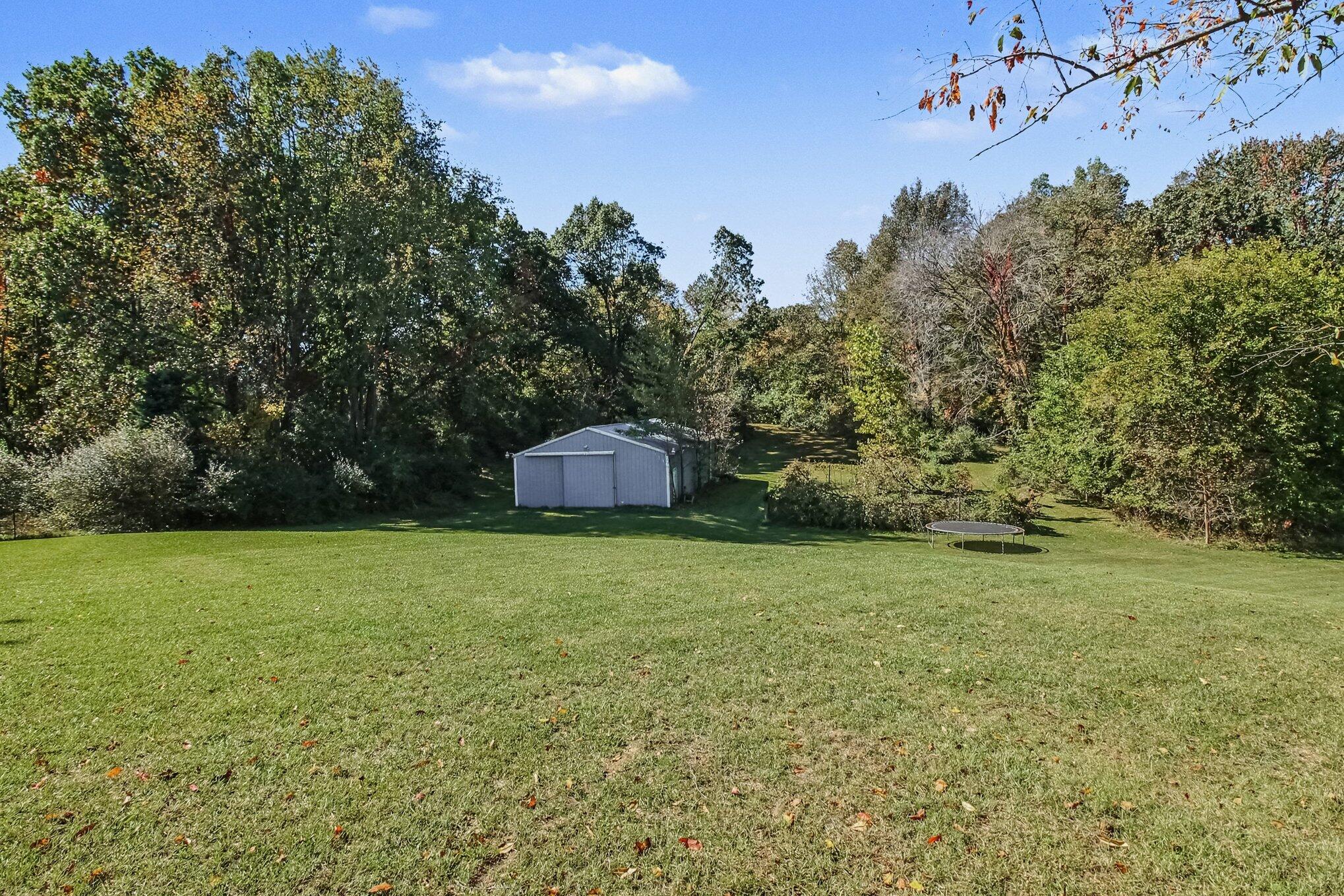 5490 Pingree Road Howell, MI 48843 - Photo 19 of 28 019_file_7831