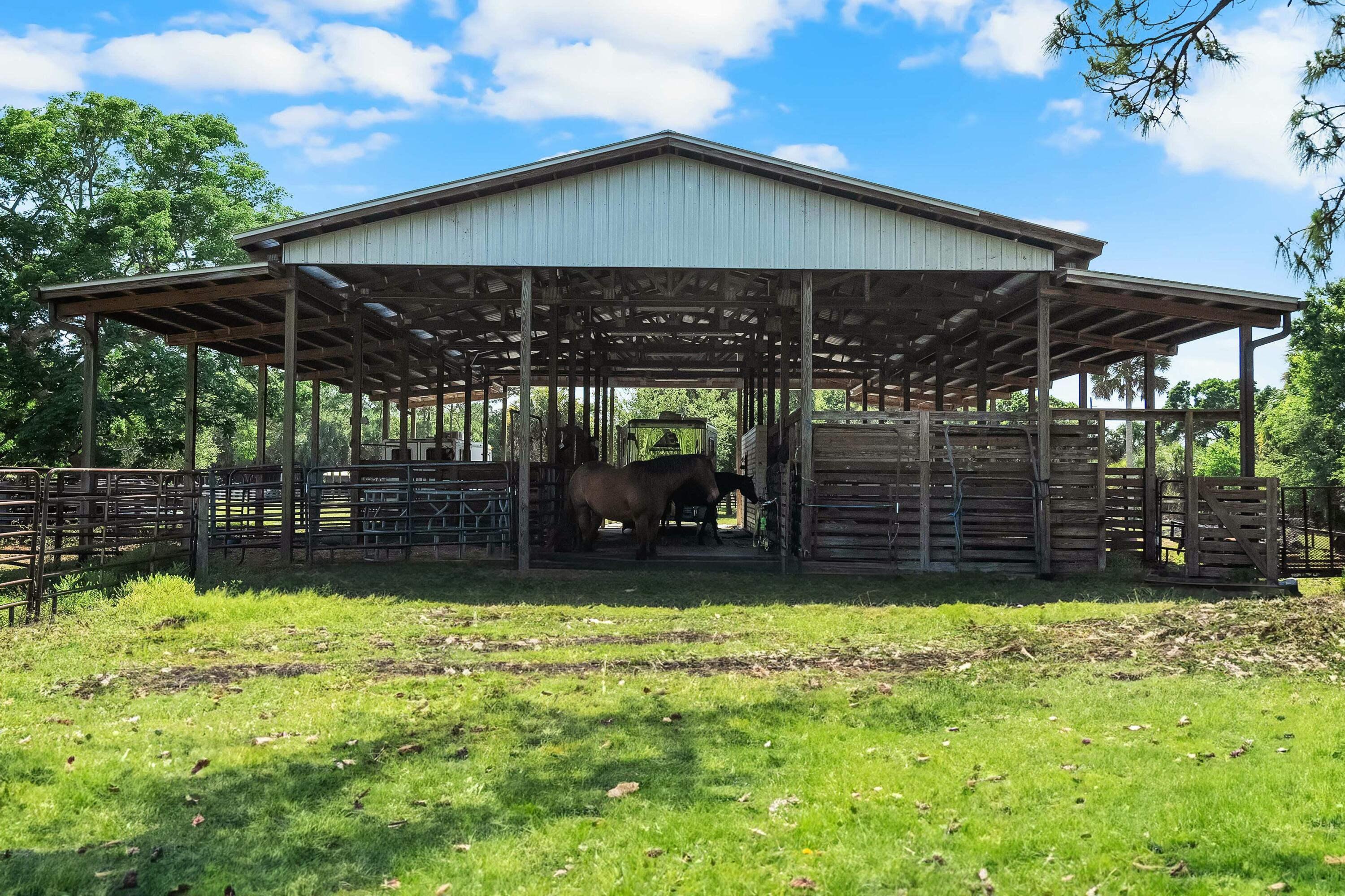 6655 Southwest Gaines Avenue Stuart, FL 34997 - Photo 12 of 46 Barn