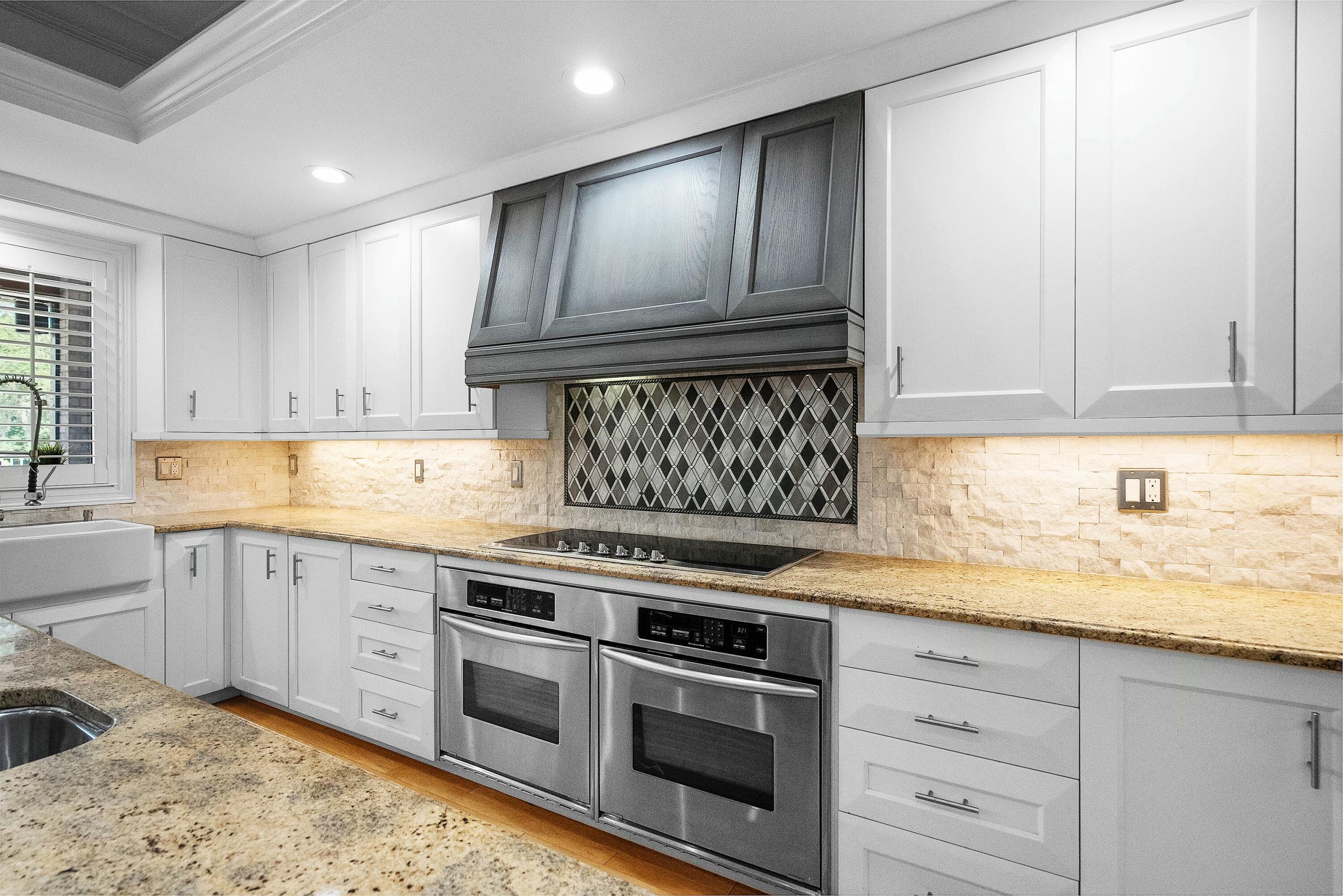 6655 Southwest Gaines Avenue Stuart, FL 34997 - Photo 19 of 46 Kitchen