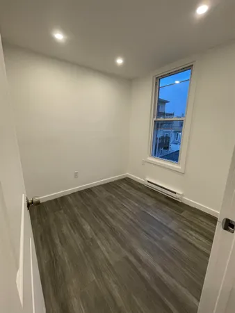 $2,000 | 516 Paterson Plank Road, Unit 2R, Jersey City, NJ 07307