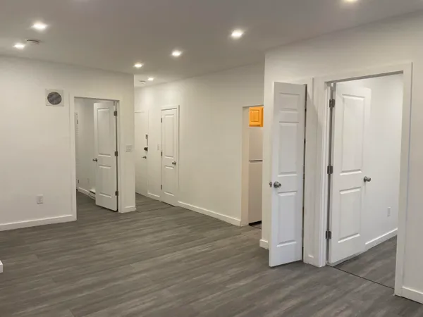 $2,000 | 516 Paterson Plank Road, Unit 2R, Jersey City, NJ 07307