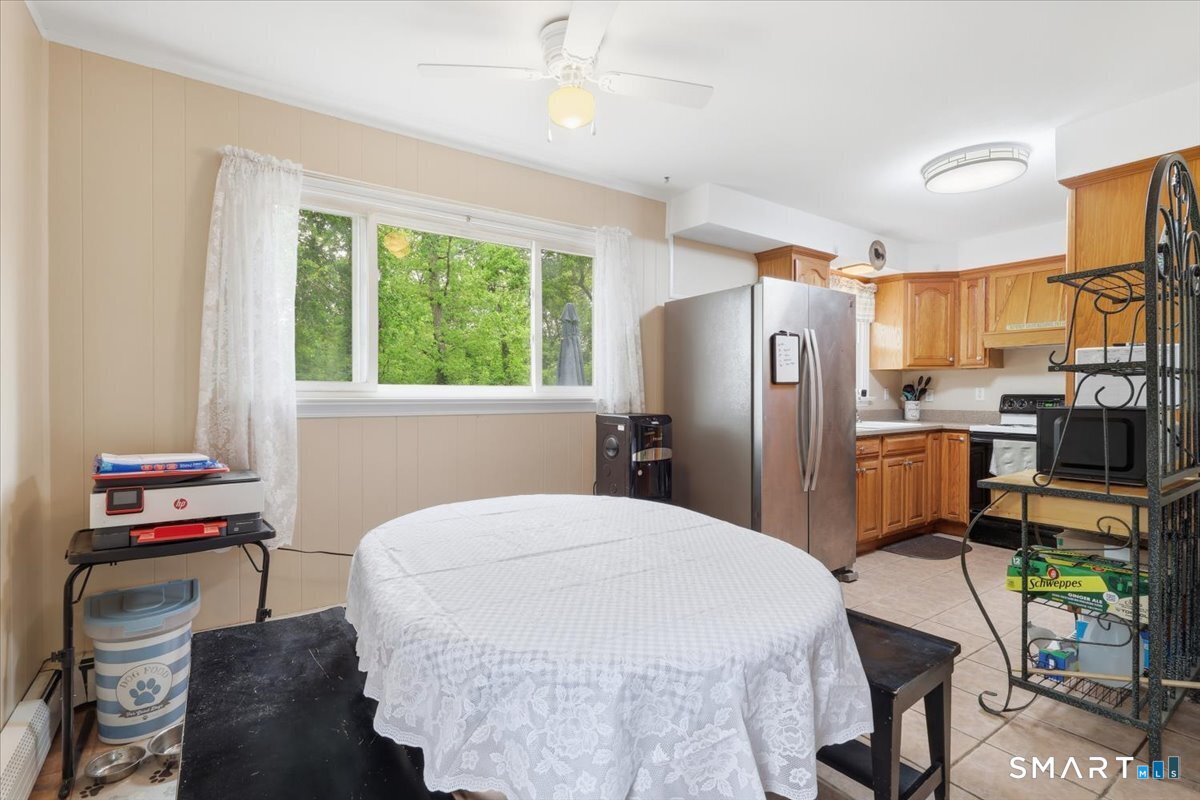31 Iron Street Ledyard, CT 06339 - Photo 6 of 40
