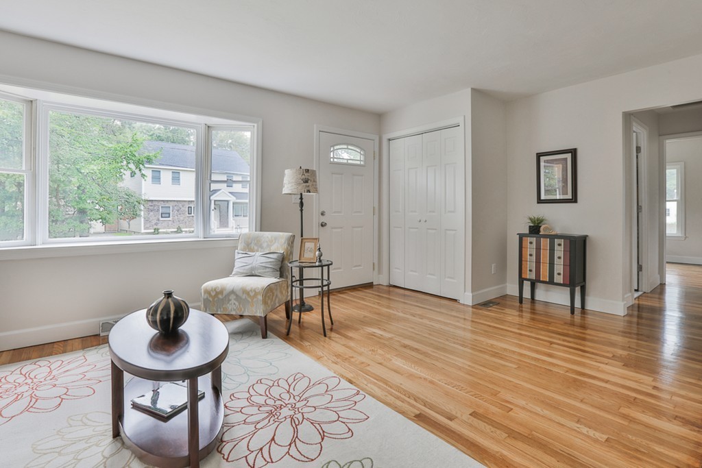 2 Molloy Road Georgetown, MA 01833 - Photo 4 of 26 Gallery Image 4