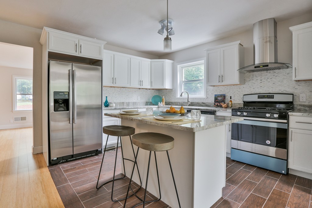 2 Molloy Road Georgetown, MA 01833 - Photo 7 of 26 Gallery Image 7