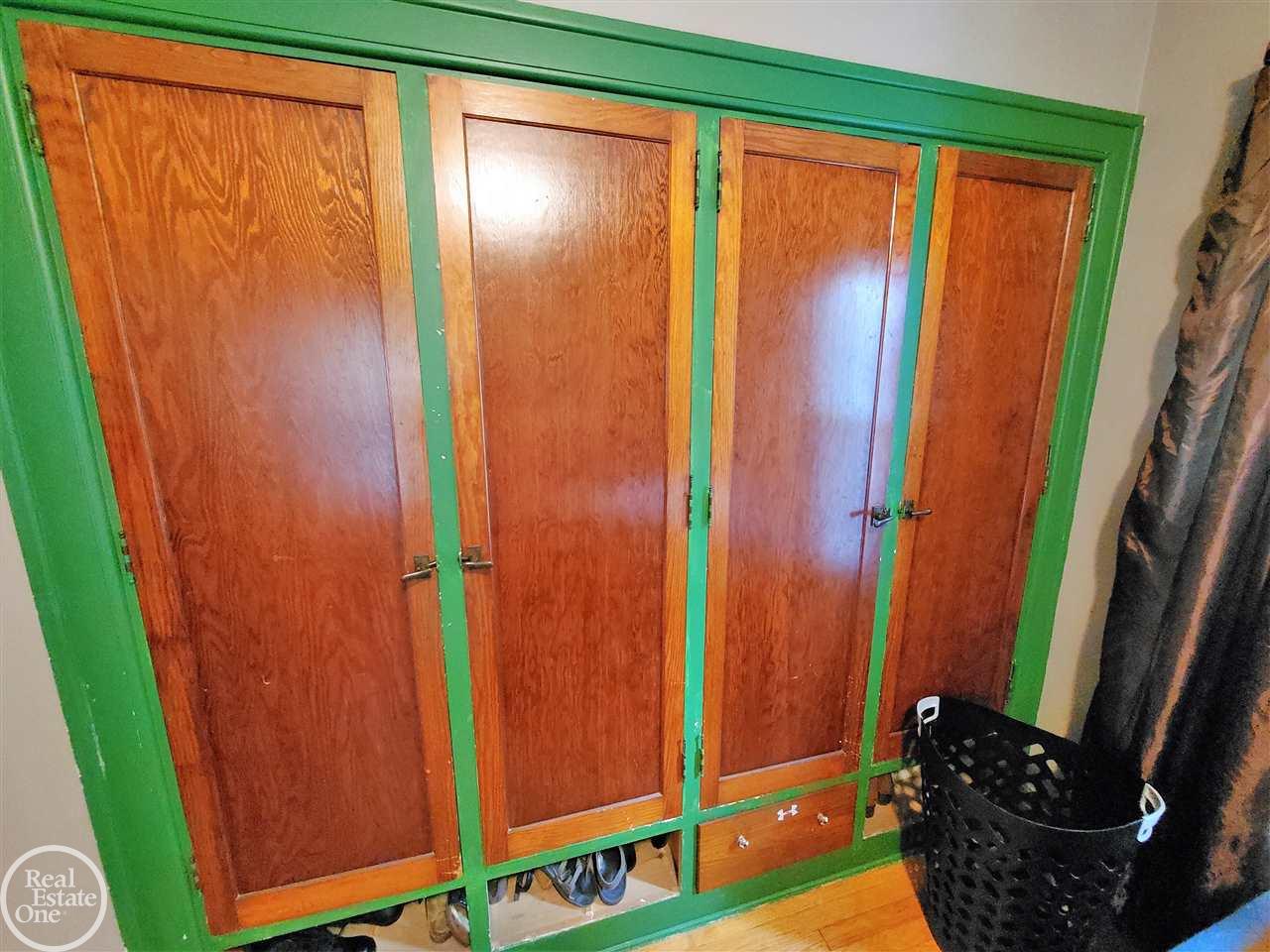15713 Charles R Avenue Eastpointe, MI 48021 - Photo 23 of 65 Gallery Image 23
