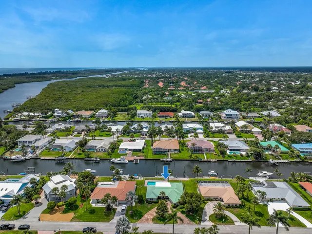 $1,800,000 | 8502 Southeast Royal Street, Hobe Sound, FL 33455