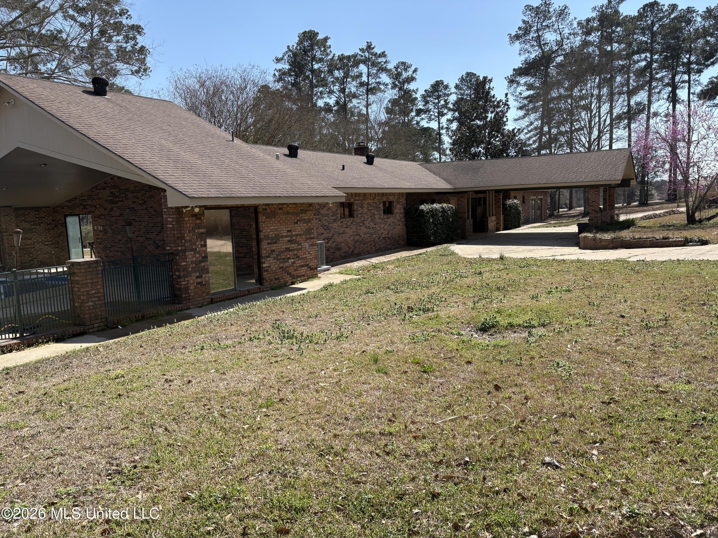 348 Old Magee Road Magee, MS 39111 - Photo 30 of 49 IMG_3113