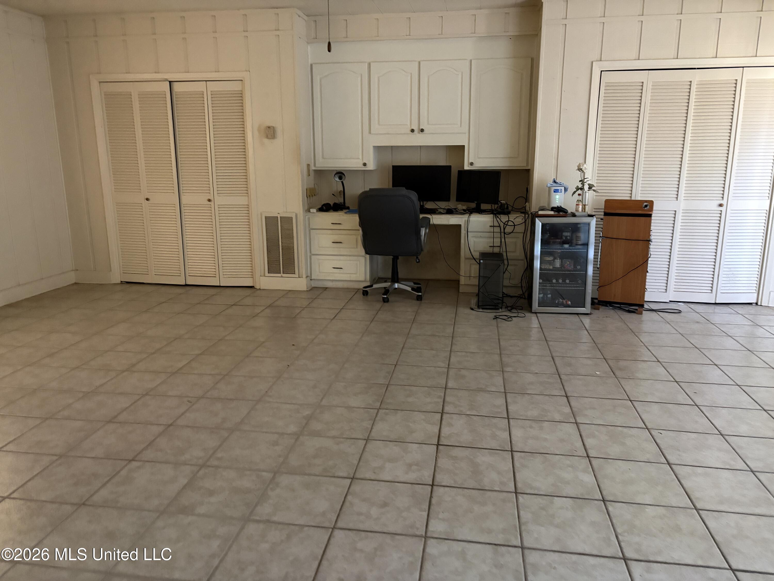 348 Old Magee Road Magee, MS 39111 - Photo 3 of 49 IMG_3145