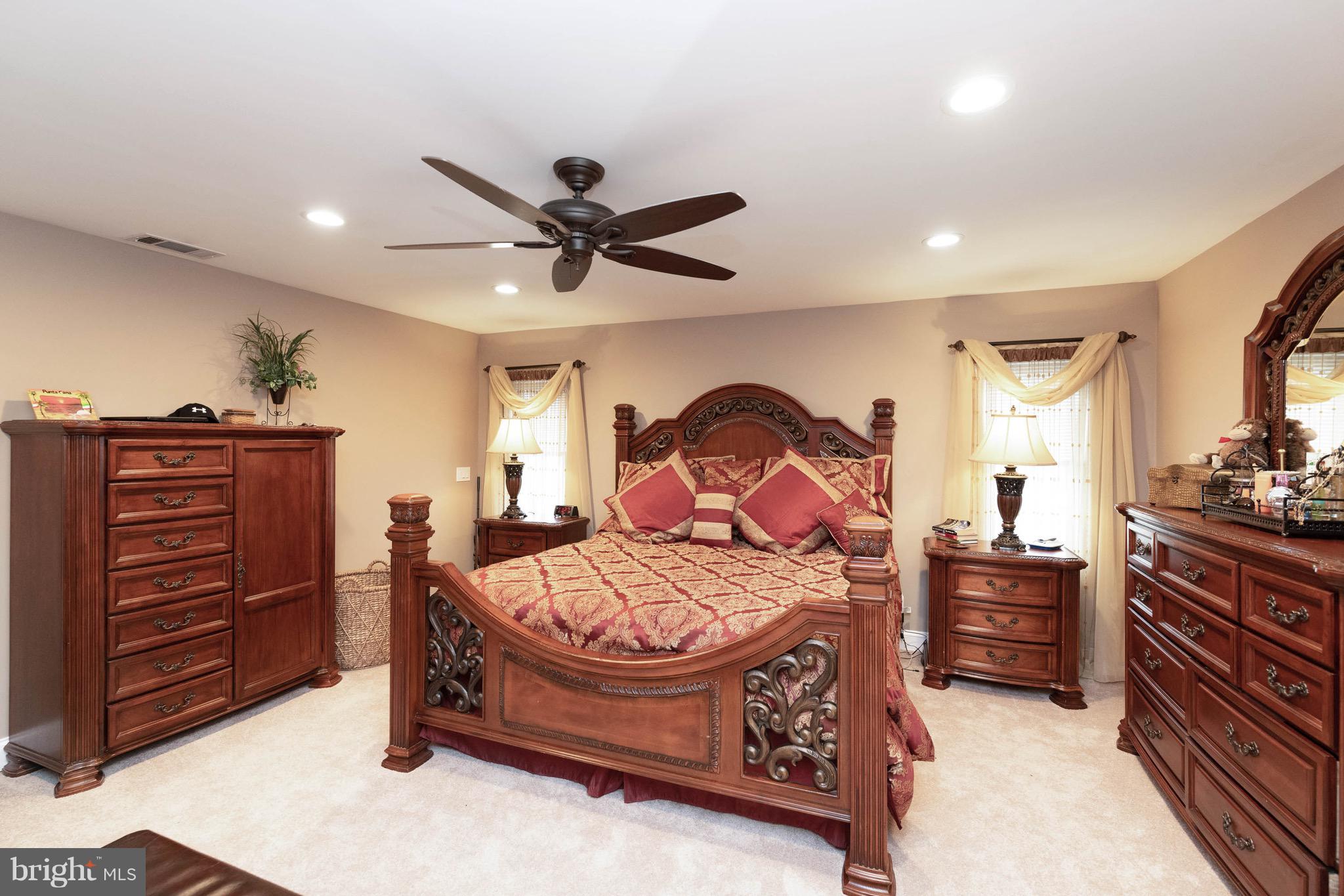 239 Glen Road Pasadena, MD 21122 - Photo 22 of 35 master bedroom