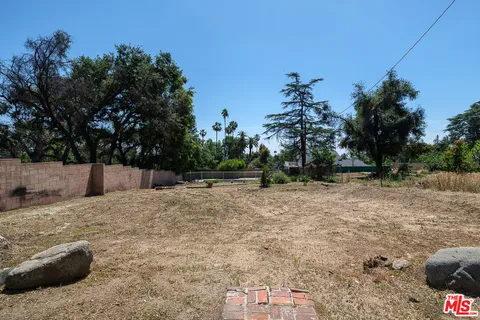 $725,000 | 1212 East Palm Street, Altadena, CA 91001