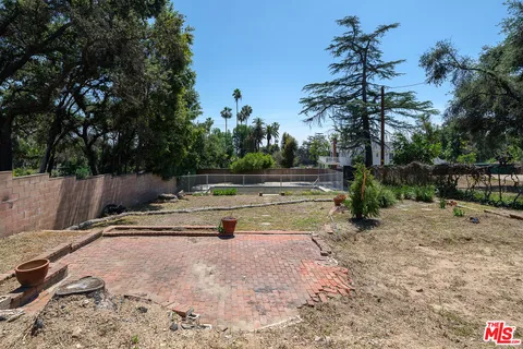 $725,000 | 1212 East Palm Street, Altadena, CA 91001