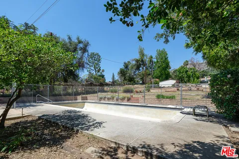 $725,000 | 1212 East Palm Street, Altadena, CA 91001
