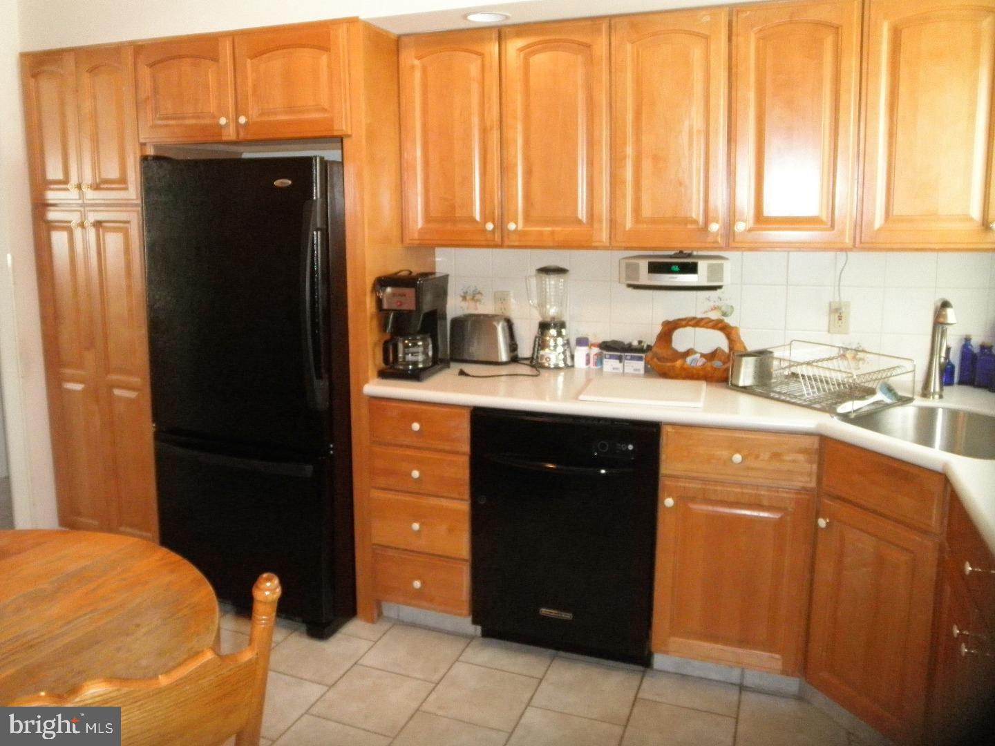 5 Cardigan Road Trenton, NJ 08690 - Photo 2 of 9 Kitchen
