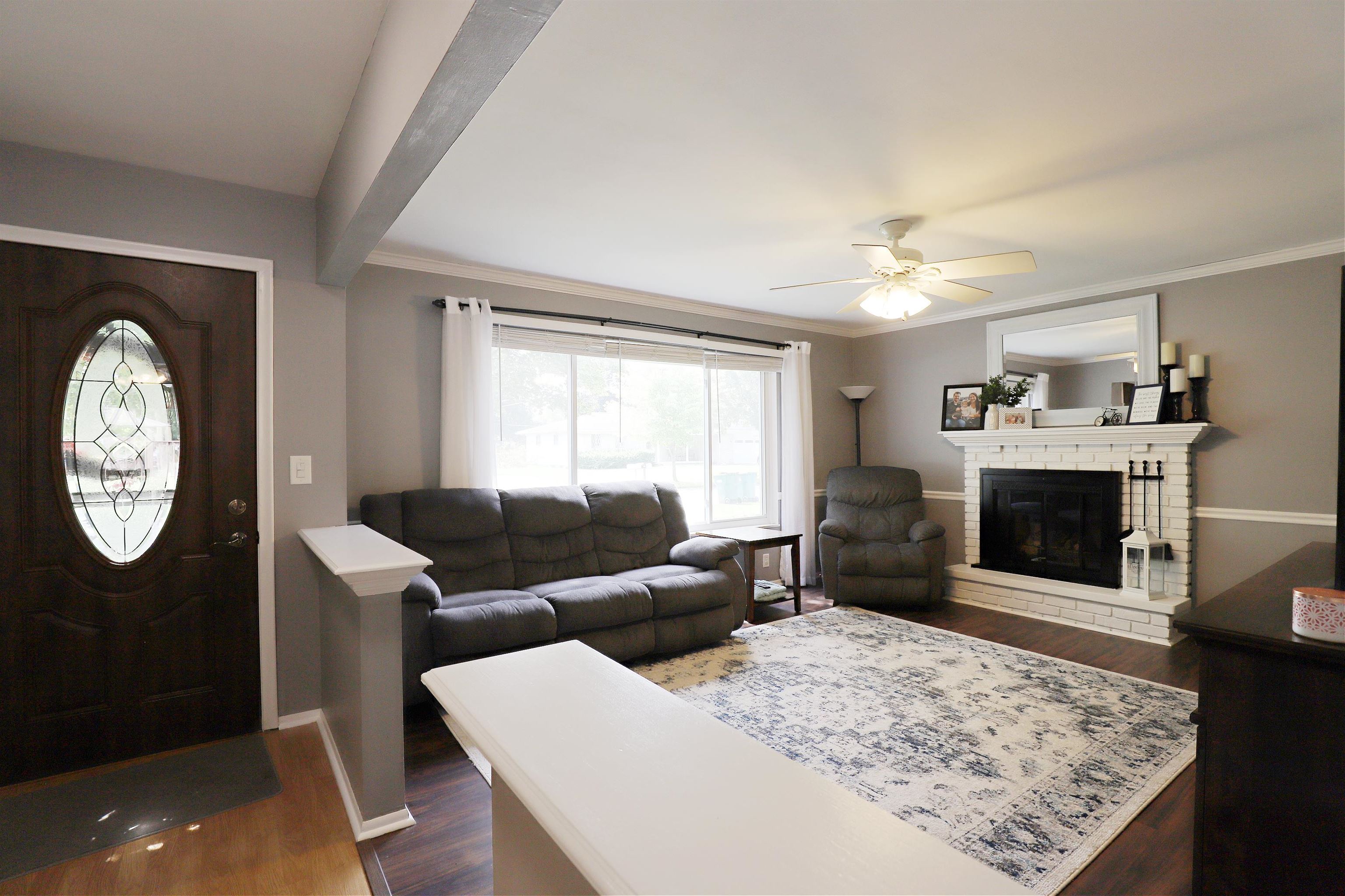 1029 Springview Drive Flushing, MI 48433 - Photo 3 of 34 50121520-2.JPG