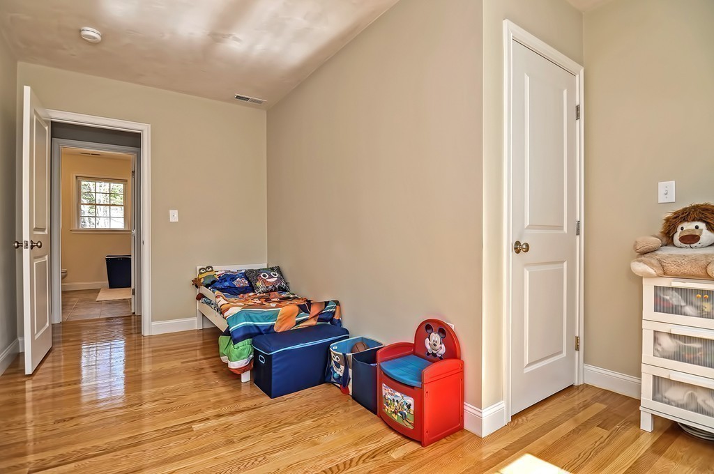 4 Chestnut Road Norfolk, MA 02056 - Photo 19 of 30 Gallery Image 19