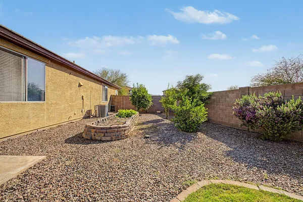 $2,150 | 6630 West Harwell Road, Laveen, AZ 85339