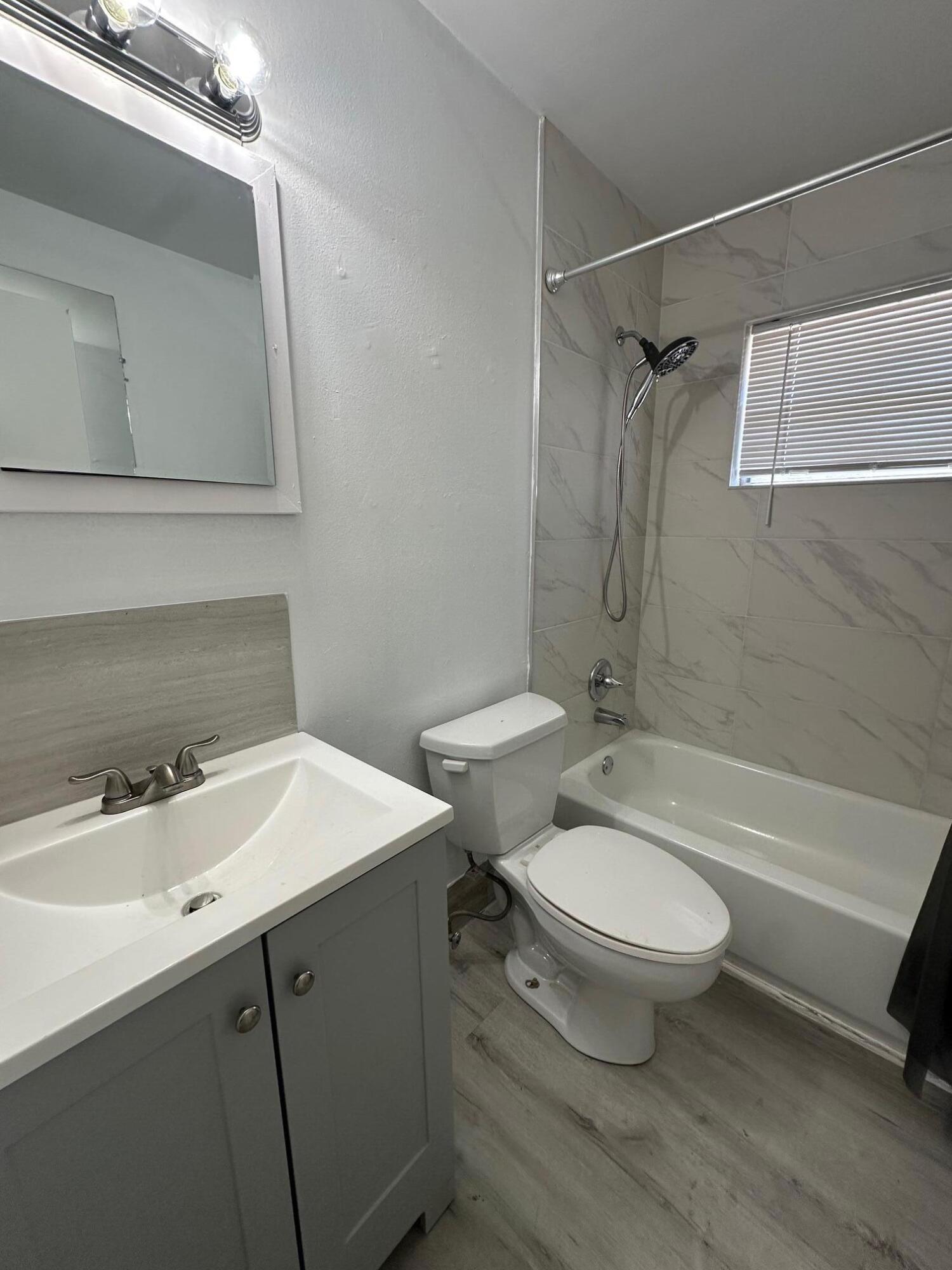 4562 Gulfstream Road, Unit 4566 Lake Worth, FL 33461 - Photo 9 of 11 IMG_9980