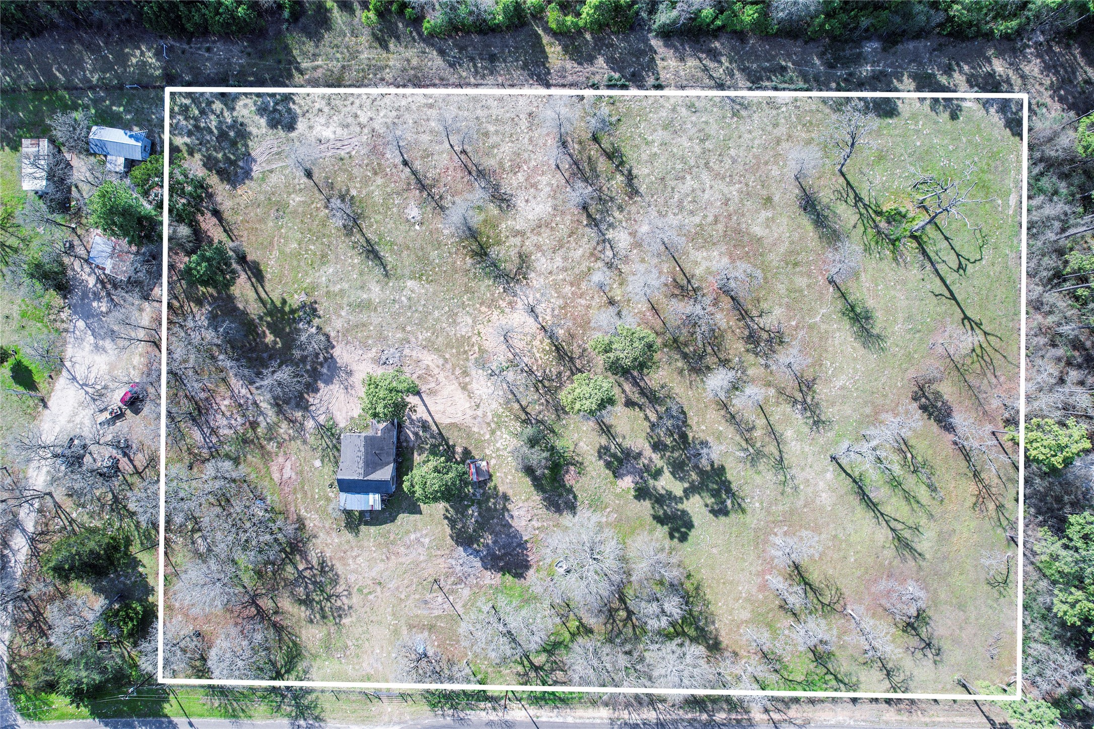 6445 North Hill Road Navasota, TX 77868 - Photo 10 of 11 a view of painting on the wall