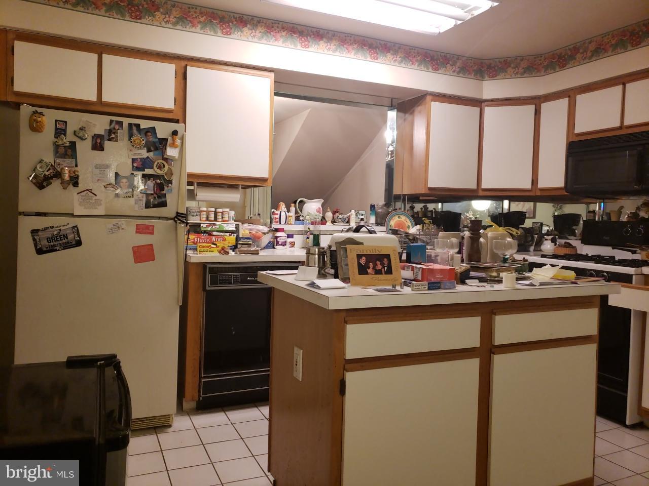 85 Winthrop Road, Unit G Monroe Township, NJ 08831 - Photo 10 of 11 Kitchen