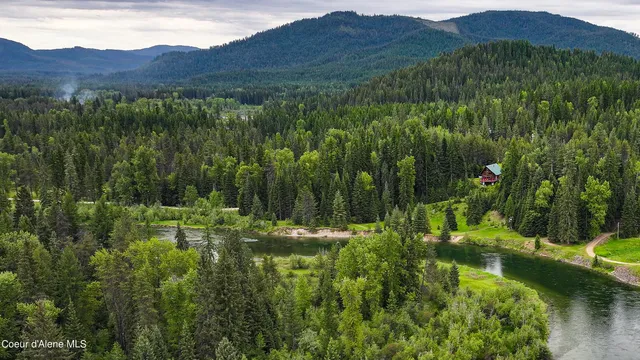 $1,275,000 | 5359 Gleason Mcabee Falls Road, Priest River, ID 83856