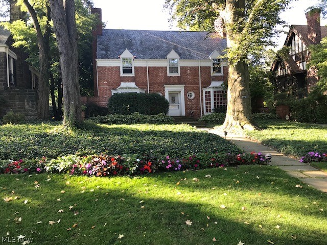 Welcome to 2708 E Overlook. Cleveland Heights