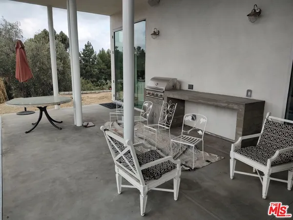 $36,000 | 5900 Winnetka Avenue, Woodland Hills, CA 91367