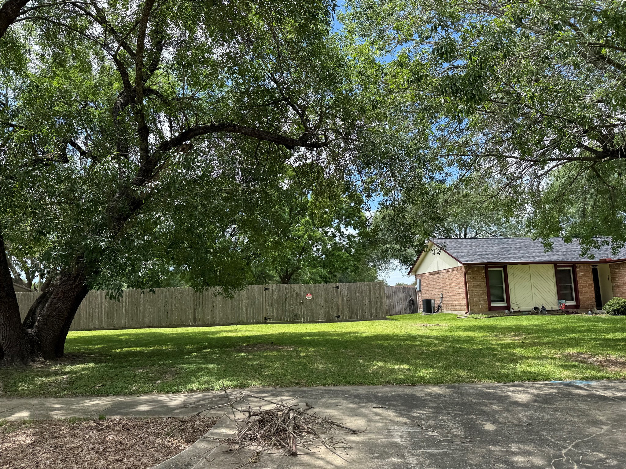 4908 Ripple Creek Drive Baytown, TX 77521 - Photo 2 of 5