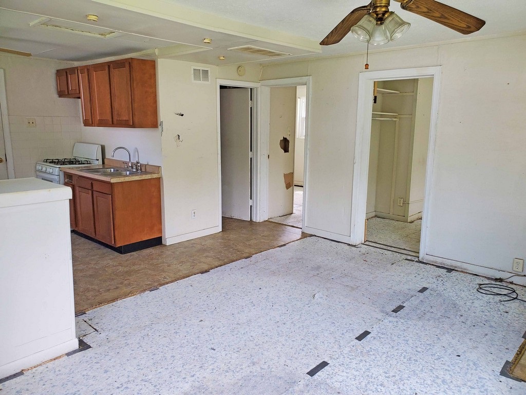 1331 R Avenue New Castle, IN 47362 - Photo 5 of 12 Gallery Image 5
