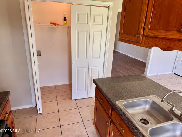 $1,595 | 10515 Oak Leaf Drive, Olive Branch, MS 38654