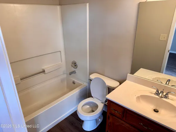 $1,595 | 10515 Oak Leaf Drive, Olive Branch, MS 38654