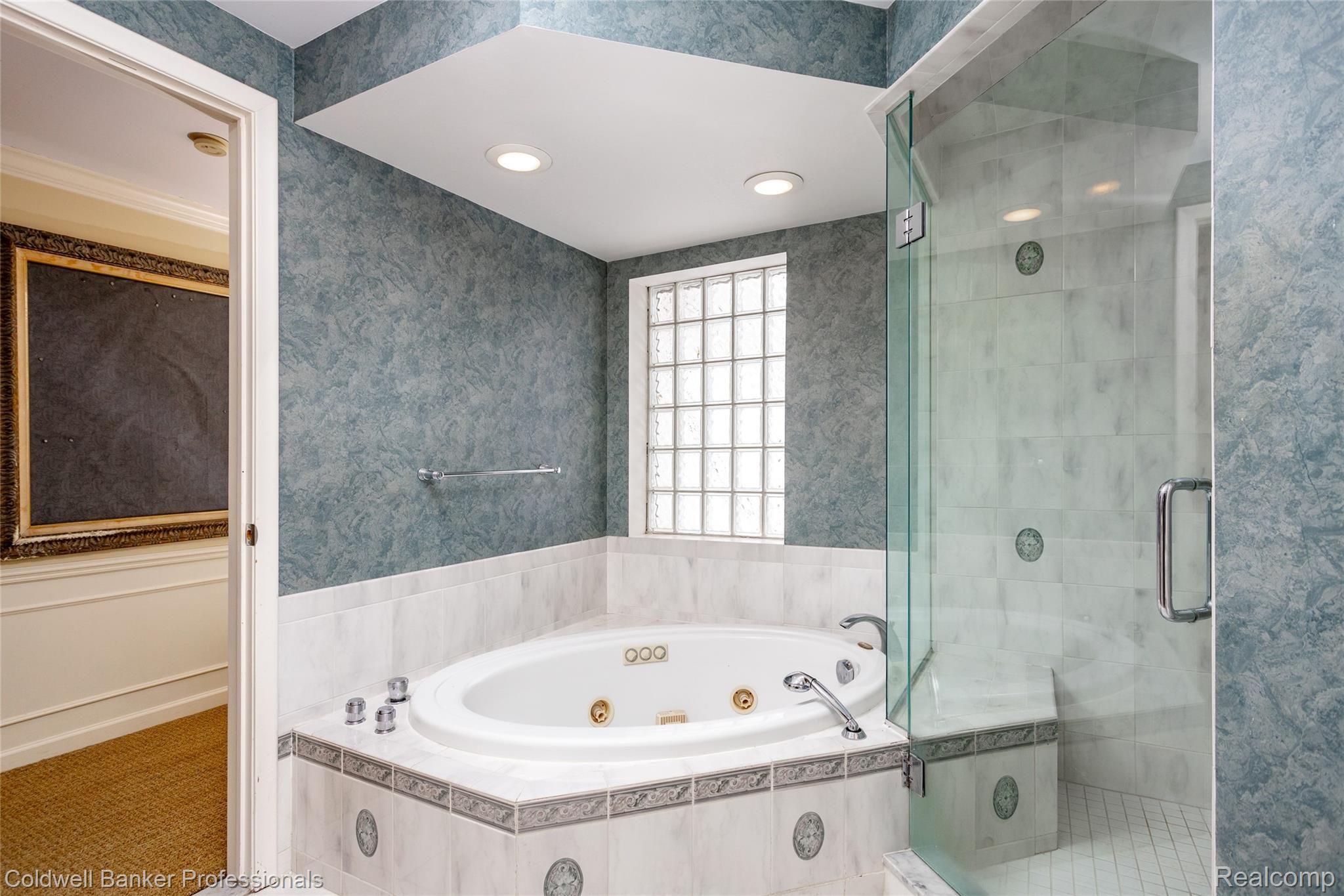 559 Pemberton Road Grosse Pointe, MI 48230 - Photo 32 of 44 559 Pemberton L039.jpg