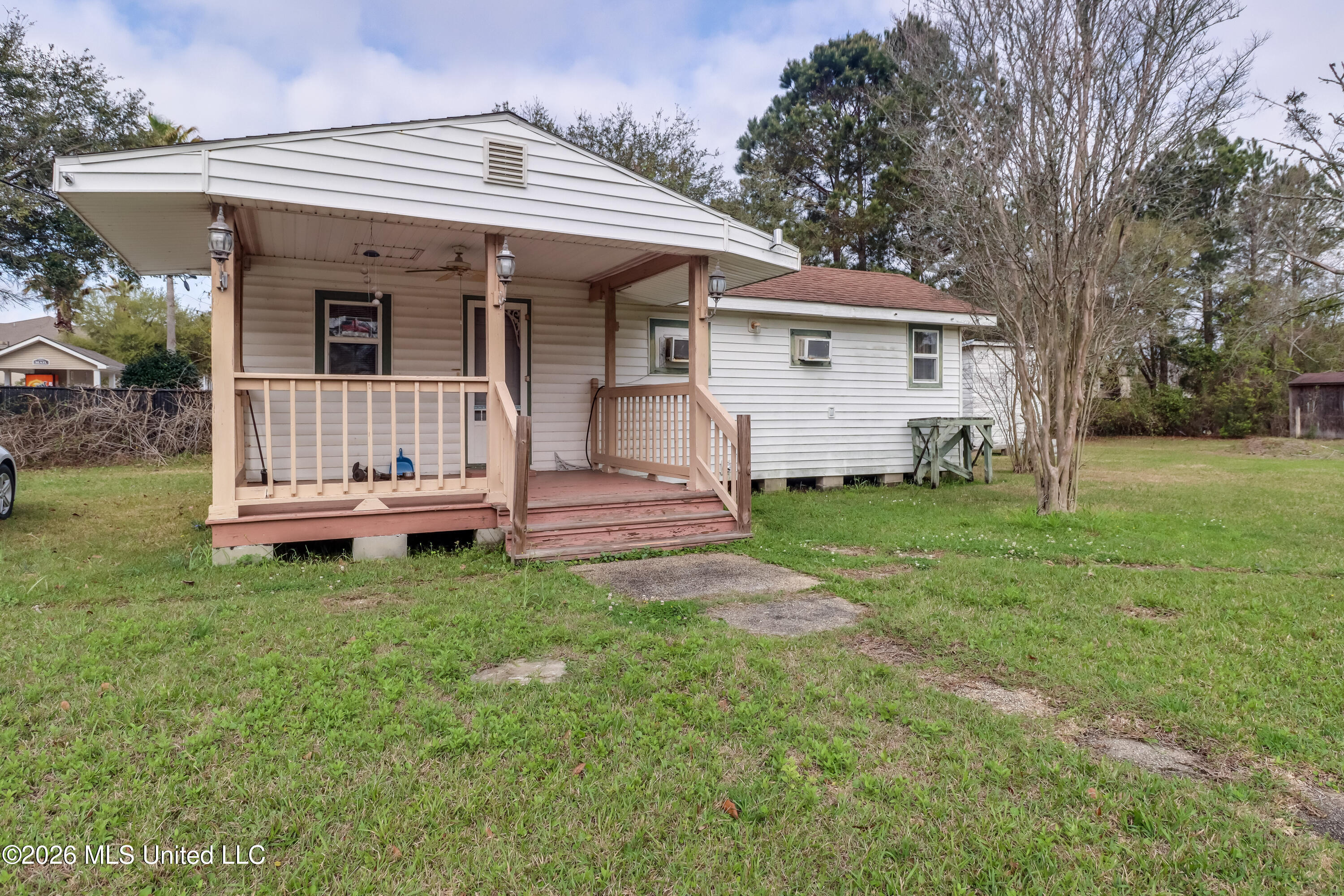 10403 Gorenflo Road D'Iberville, MS 39540 - Photo 17 of 25 Cottage Exterior