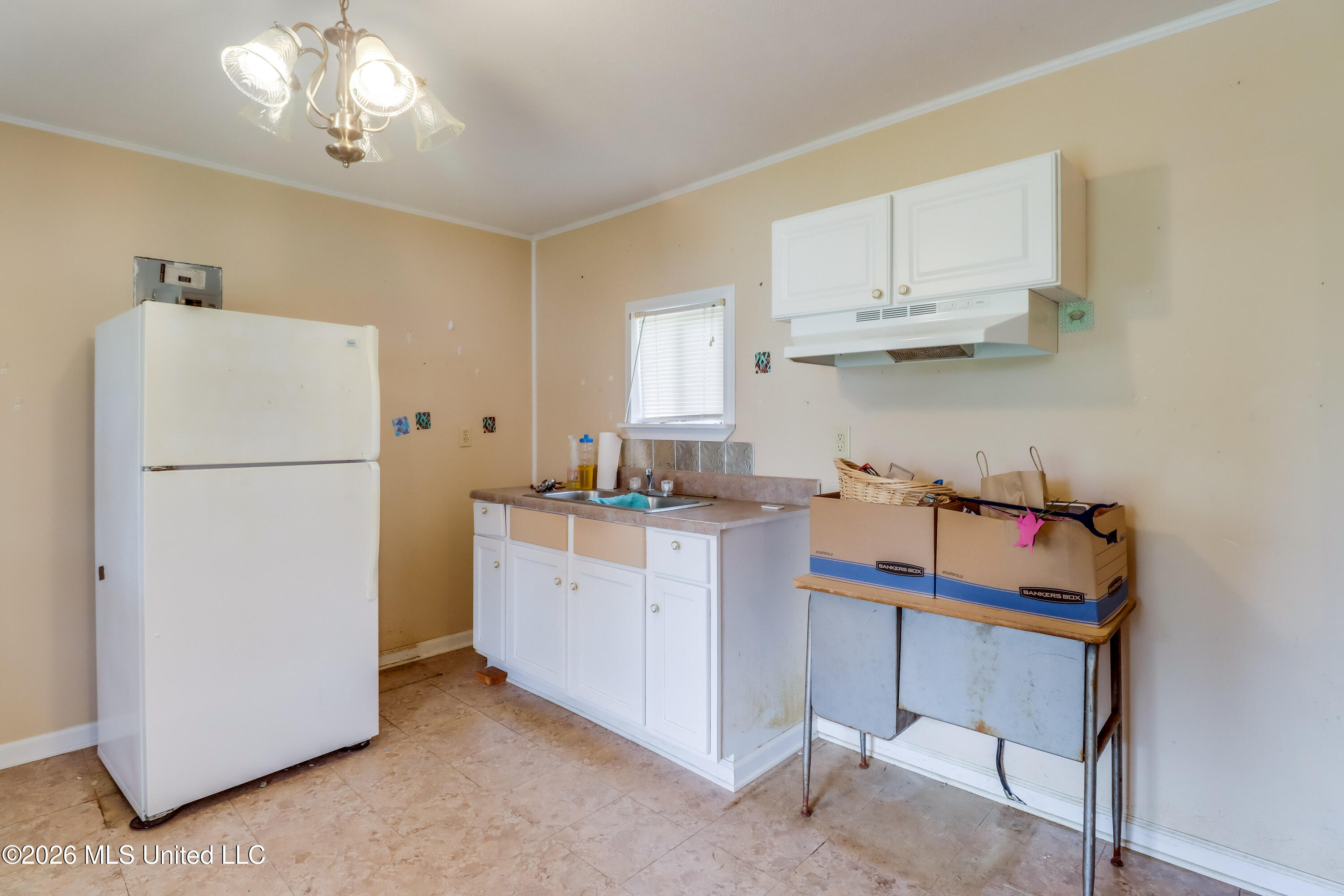 10403 Gorenflo Road D'Iberville, MS 39540 - Photo 18 of 25 Kitchen in Cottage